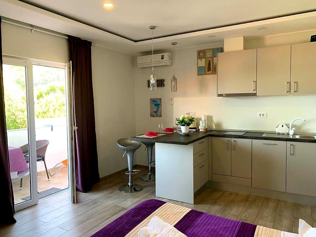 Viola Apartment *