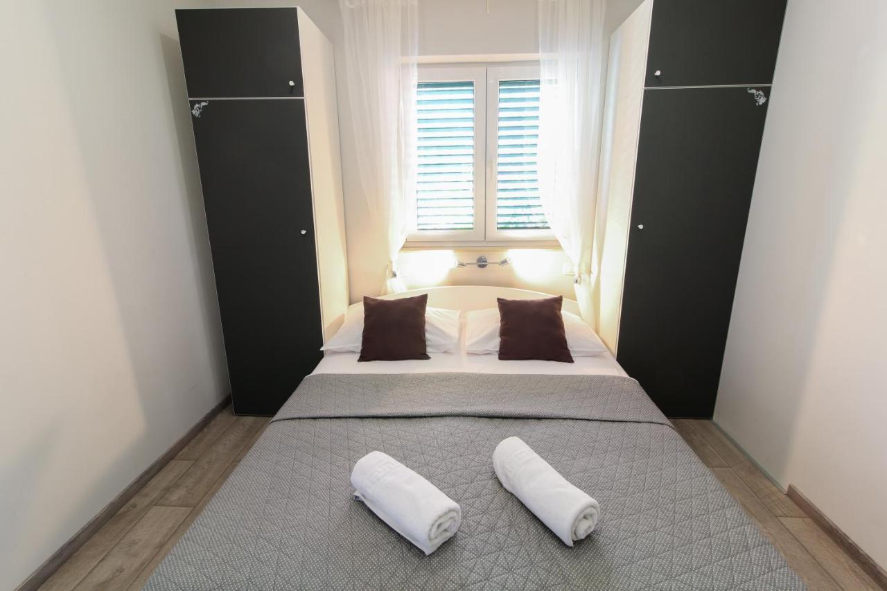 Viola Apartment *